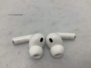 in-ear apple airpods pro 3