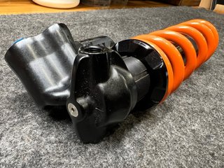 Fox DHX2 V2 205x65mm Factory trunnion