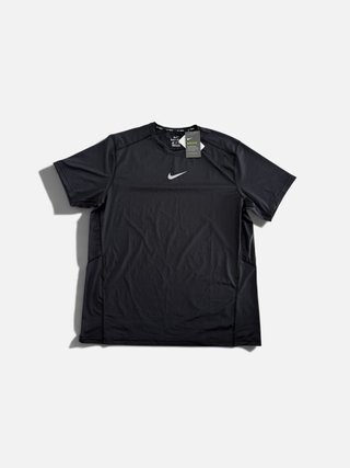 Camiseta Nike Hombre Negra