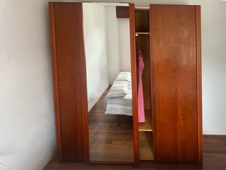 Armario puertas correderas con espejo