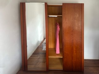 Armario puertas correderas con espejo