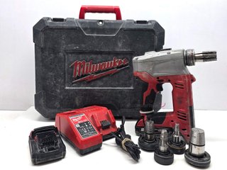 otras fontaneria milwaukee m18