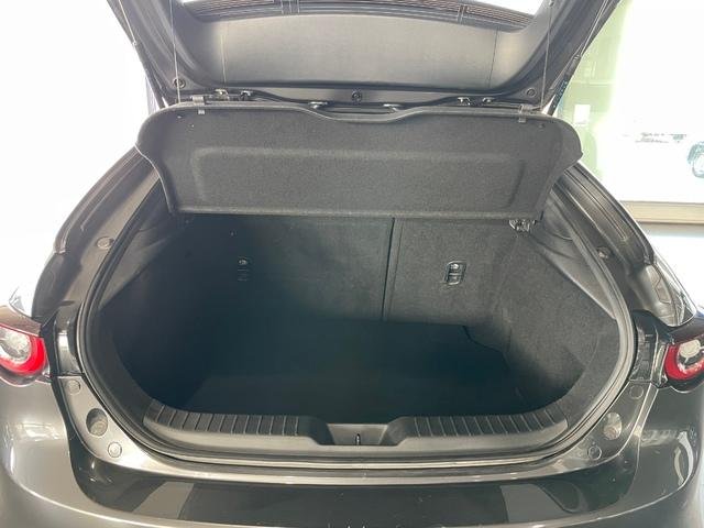 Mazda Mazda 3 2022, foto 17