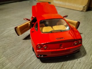 Ferrari 550 Maranello 1:24 Burago