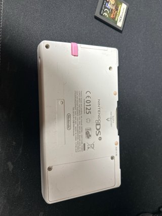 Nintendo DSi Blanca con juegos y lápiz