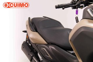 YAMAHA TRICITY 300