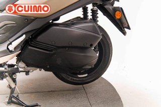 YAMAHA TRICITY 300