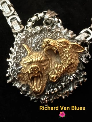Collar "Aullido de Lobo" de Acero- RichardVanBlues