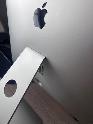 iMac 21.5 2017 1TB 8GB RAM Argento