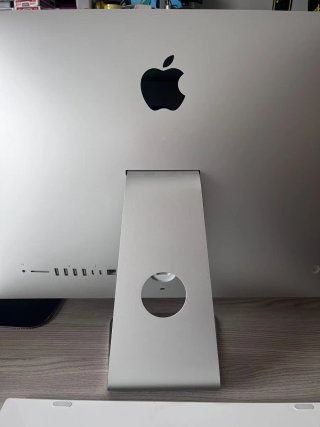 iMac 21.5 2017 1TB 8GB RAM Argento
