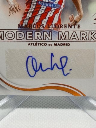 Marcos Llorente /40 Autograph Modern Marks Panini