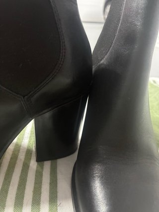 Botas de piel Zara con tacón