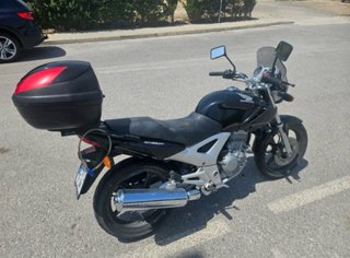 Honda CBF250 Naked Negra 29000km