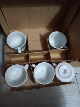 Juego de 12 platos, 12 tazas y 6 hondos