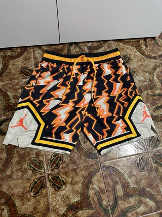 Jordan 10 cada uno Los otros en 5  Camisetas en 5