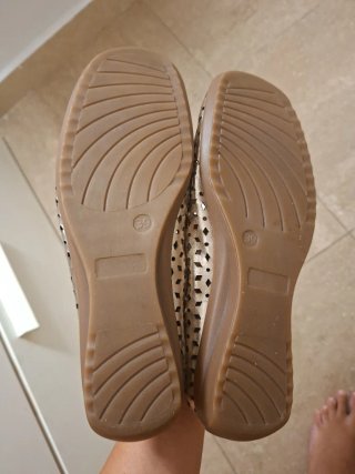 Manoletinas de piel doradas
