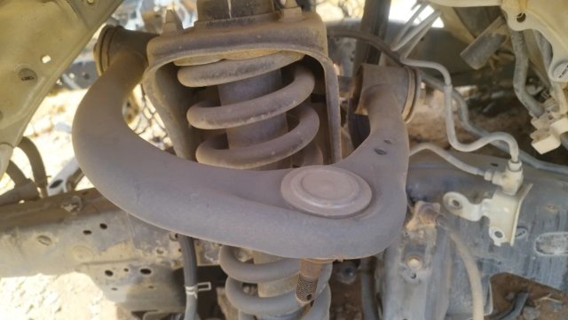 Brazo Superior Izquierdo Toyota Hilux