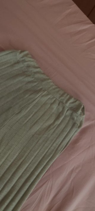 Pantalones anchos de canalé beige
