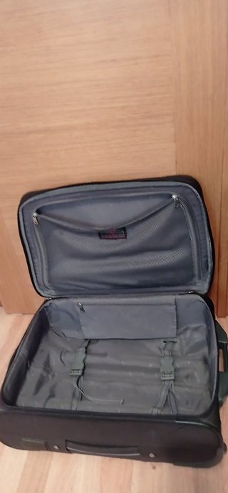 Vendo maleta  marca buena super resistente calidad