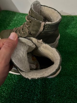 Botas Rieker verdes con cremallera y cordones