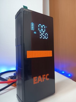 ARRANCADOR DE COCHE E INFLADOR DE RUEDAS PORTATIL