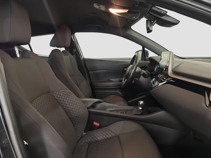 Toyota C-HR 2022, foto 6