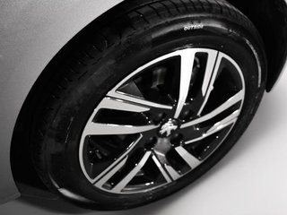 Peugeot 208 1.2 100CV Allure