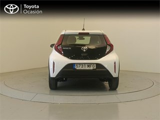 TOYOTA Aygo X 5 Puertas Play 70 Manual 5v