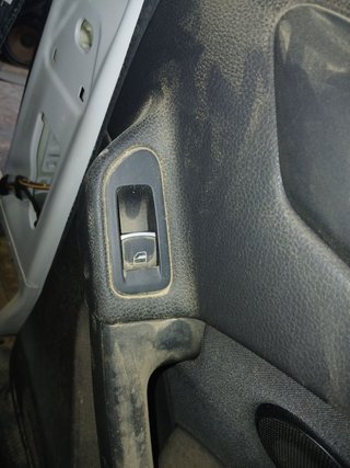 MANDO ELEVALUNAS TRASERO DERECHO Volkswagen Golf VI (5K1)(10.2008->2012)