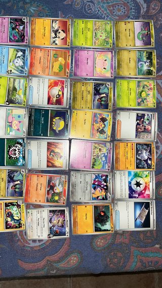 Lote 80 Cartas Reverse Holo Caos Creciente Pokémon