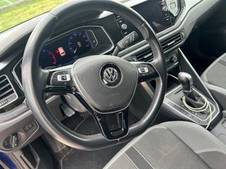 Volkswagen Polo 2018 (dic) con solo 75k kms
