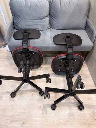 2 Sillas de Oficina Rojas
