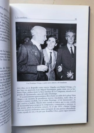 Pasión Torera de Andrés Vázquez con dedicatoria.