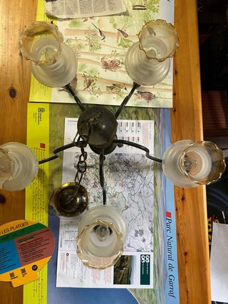 Lámpara de techo antigua