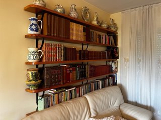 Muebles antiguos madera, mármol y cristal