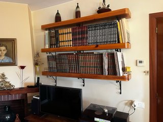 Muebles antiguos madera, mármol y cristal