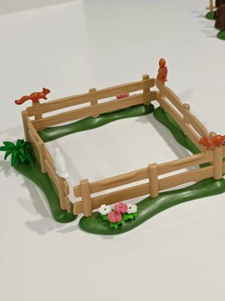 Playmobil vallado con animales y flores