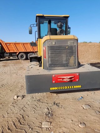 Pala cargadora Terramax 958