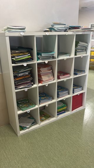 Estantería Kallax Ikea Blanca roja