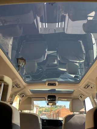 Volkswagen Multivan T7 hybrid larga 2023