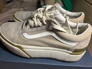 Zapatillas Vans Beige y Blancas