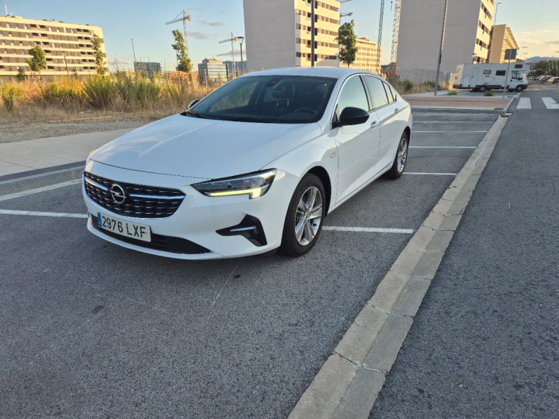 Opel Insignia ST Edition 1.5D DVH MT6 2021