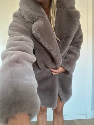 Abrigo Zara pelo marrón grisáceo