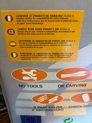 Supporto magnetico per sci/snowboard