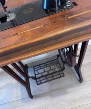 Máquina de coser Alfa antigua