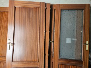 Puertas de madera maciza