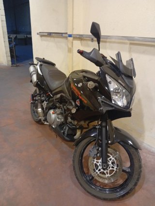 Suzuki V-Strom DL 1000cc Negra.Venta o Cambio
