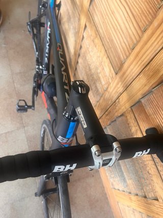 BH Quartz Carbono - Shimano 105 mecánico.