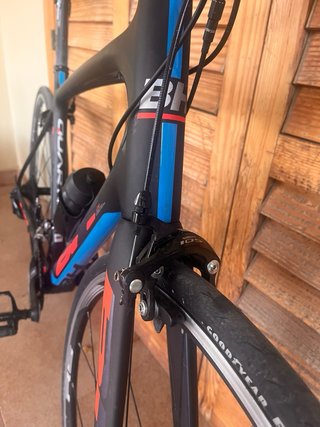 BH Quartz Carbono - Shimano 105 mecánico.