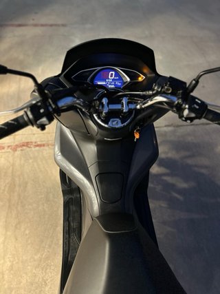 Honda PCX 125 Scooter